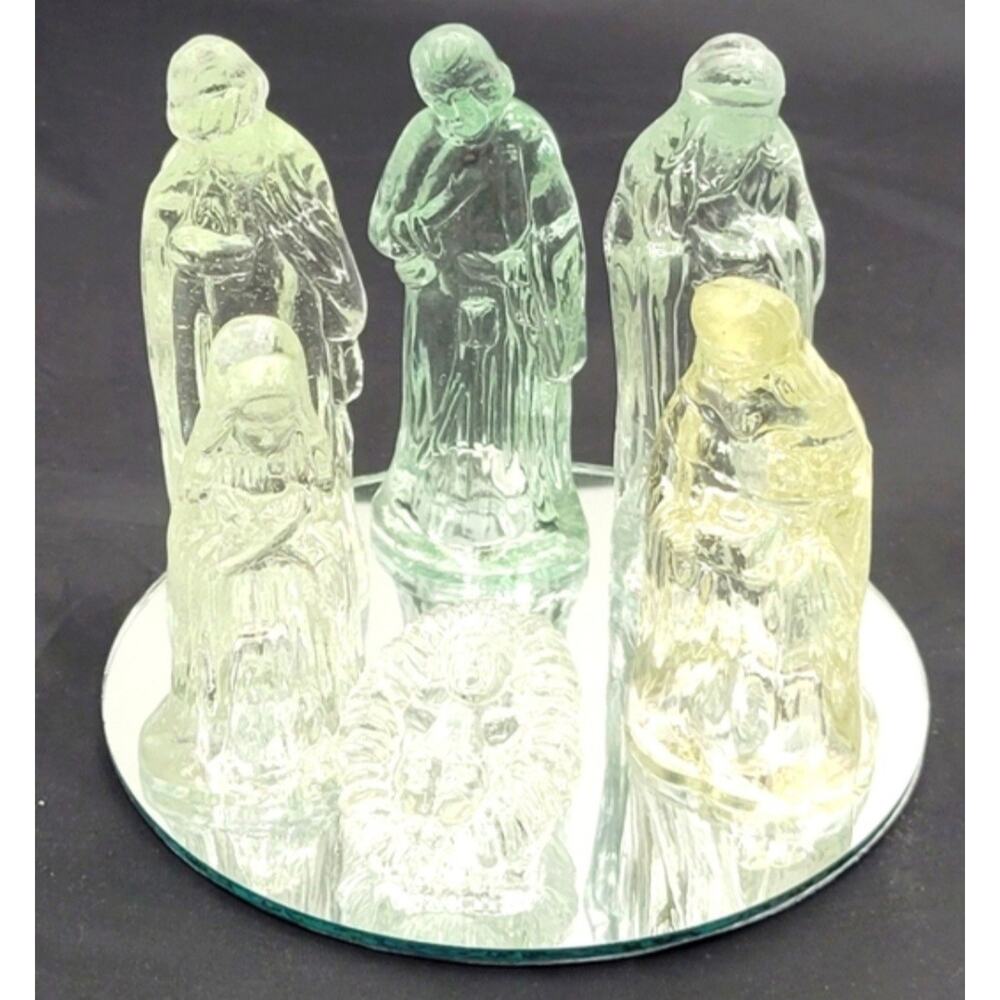 Vintage World Bazaar 6 Piece Glass Nativity Set With Round Display Mirror